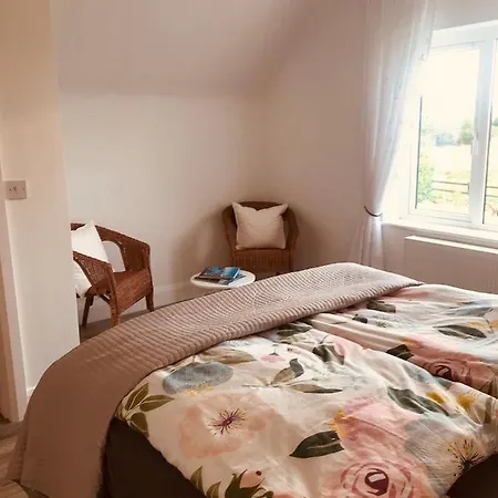 Lakeview Whitegate Ferienhaus Whitegate (Galway)